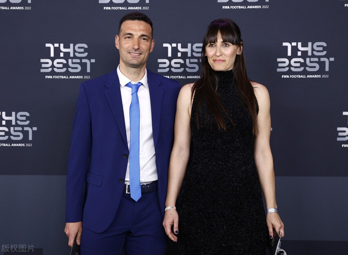 阿根廷主帅坦言，比不上瓜迪奥拉和安切洛蒂，当选年度教练很幸运