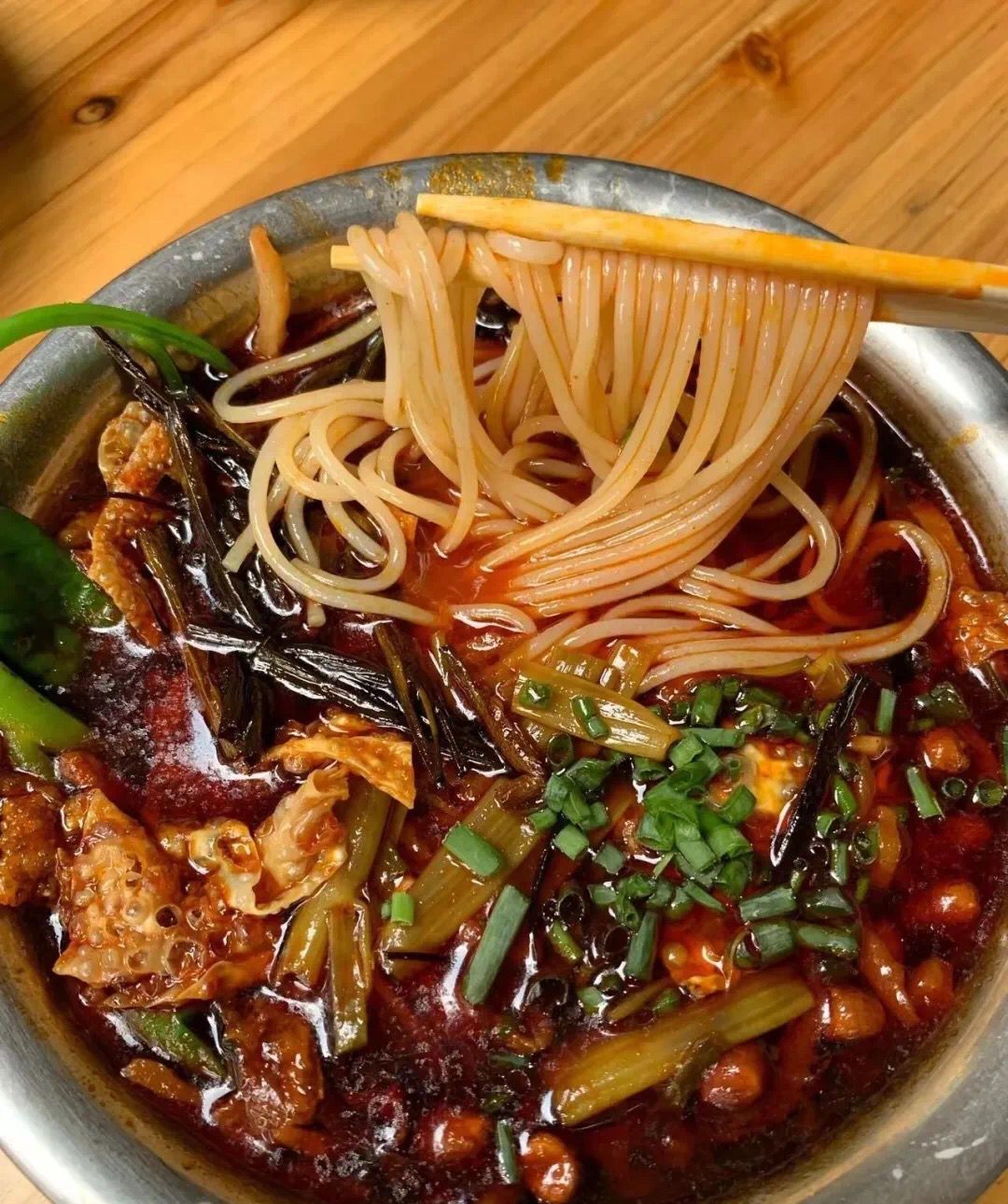 柳州正宗螺蛳粉吃货,柳州柳南区好吃的螺蛳粉店