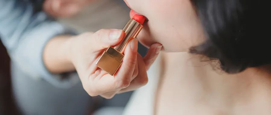 理性认识化妆品不良反应