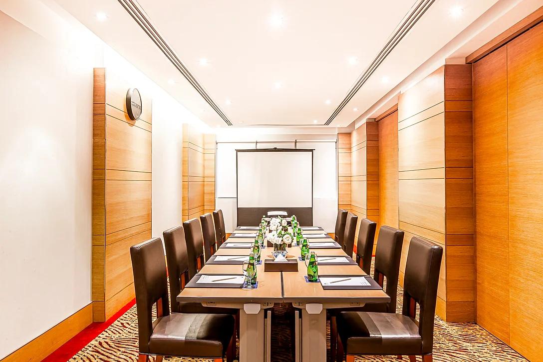 奖项认可+驴友好评，推荐沙迦金沙酒店和公寓，4个理由足矣