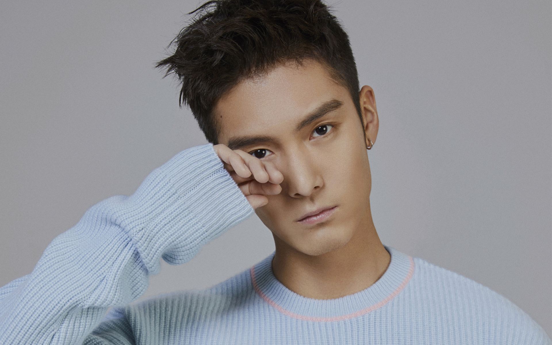 从查无此人到一鸣惊人,从大红大紫到无人提及的男明星