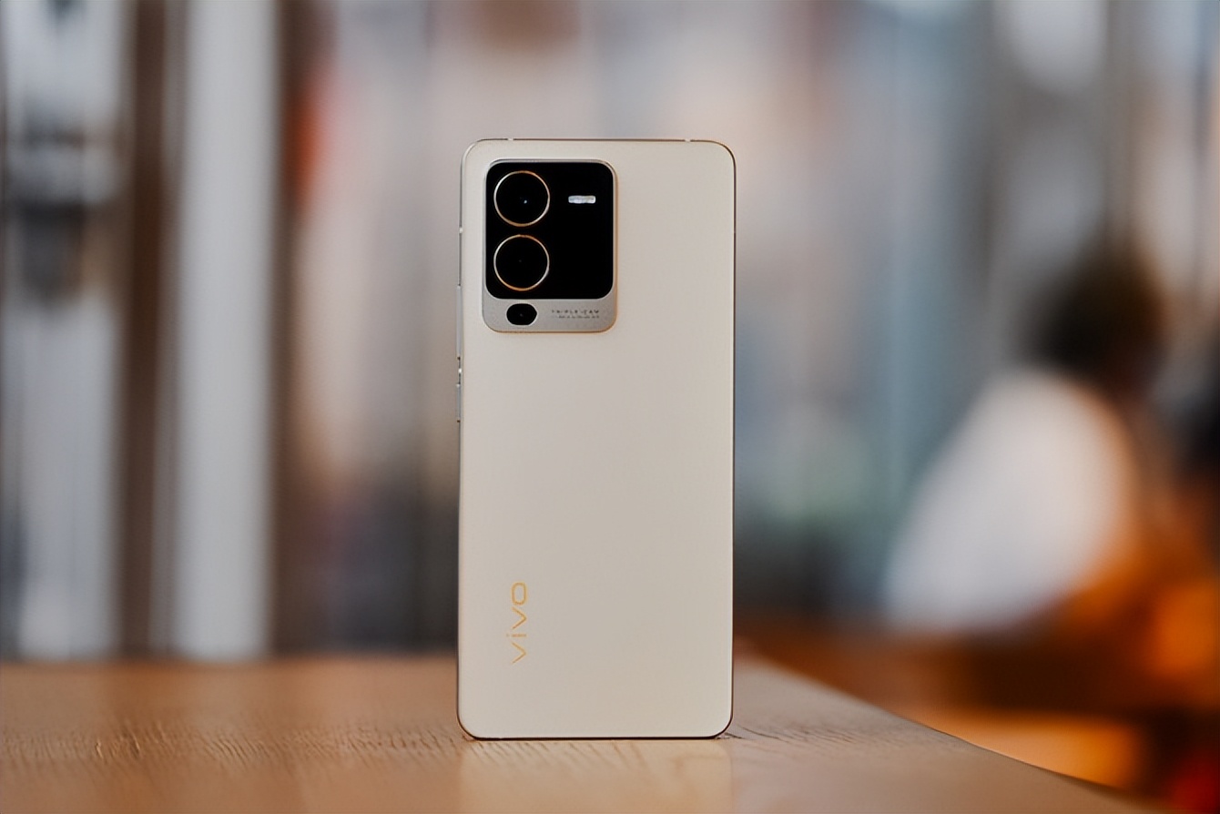 12+256gb5g手机性价比最高机型,春节1500元8+256的新手机推荐