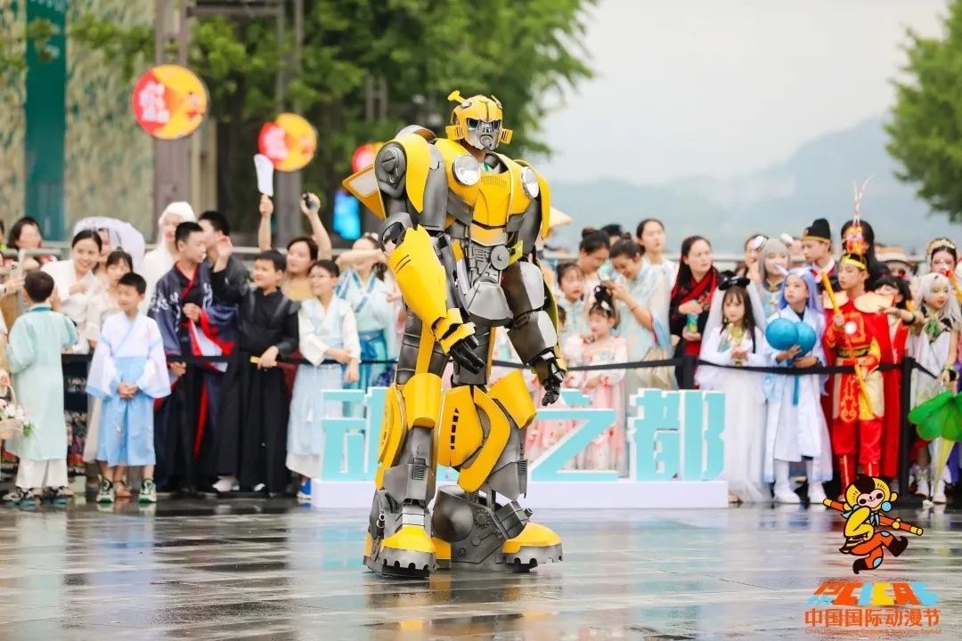 中国动漫节彩车巡游,国际动漫彩车巡游视频