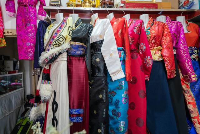 民族特色文化的发展趋势,56个民族里面文化最齐全的有哪些