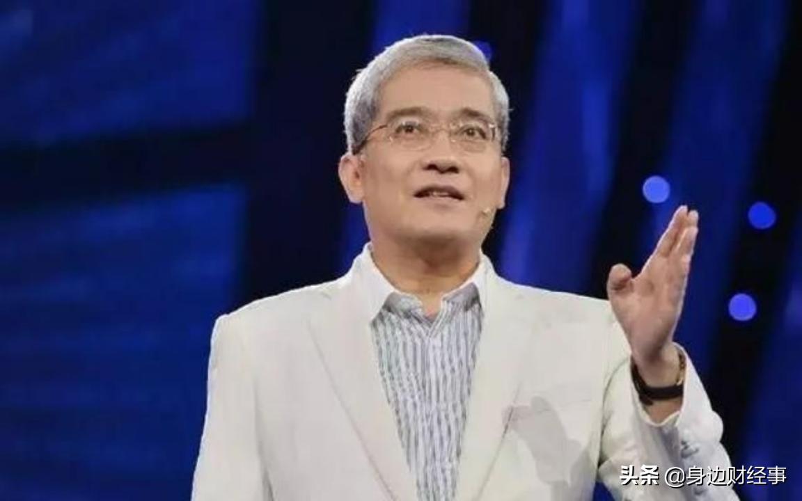 与空姐相识三年，让其背负900万债务，*咸平郎**坠落之路是怎样的