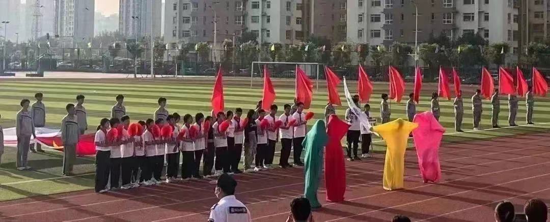 校园运动会开幕式展现青春活力,校园阳光体育运动会