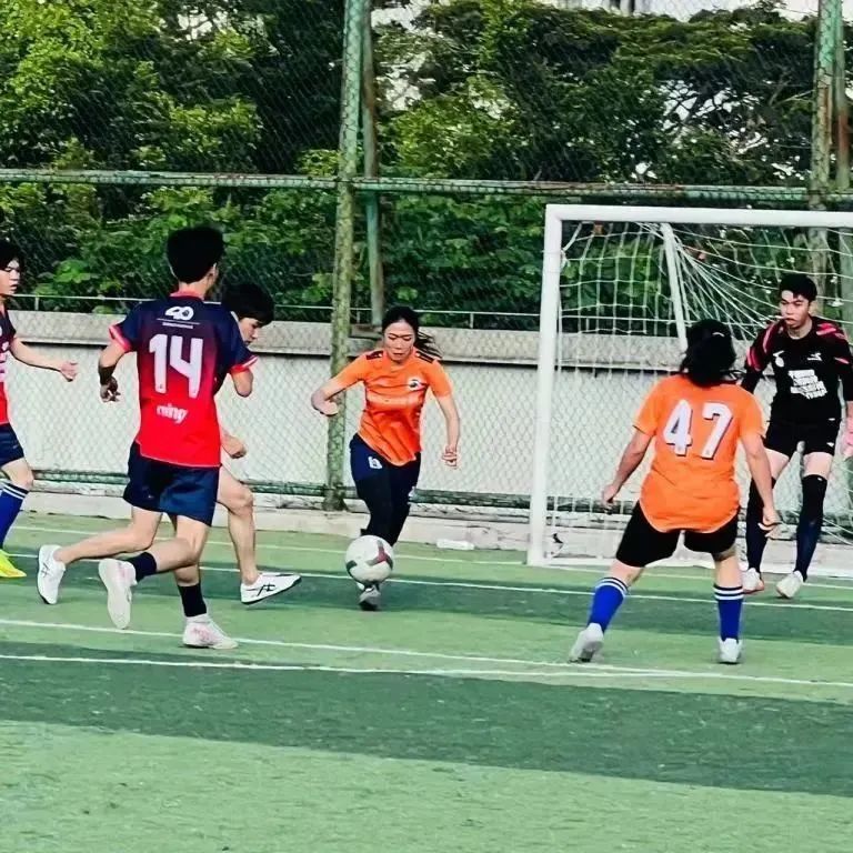 深大的知名的校友,踢足球的学长