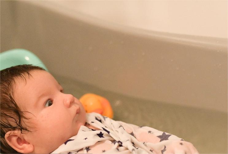 换季干燥起皮怎么急救,幼儿皮肤干燥皲裂怎么办