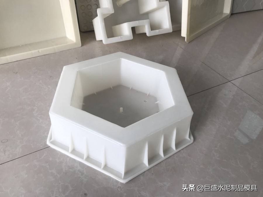 河岸生态护坡钢模具牢固,框格护坡钢模具有哪些厂家