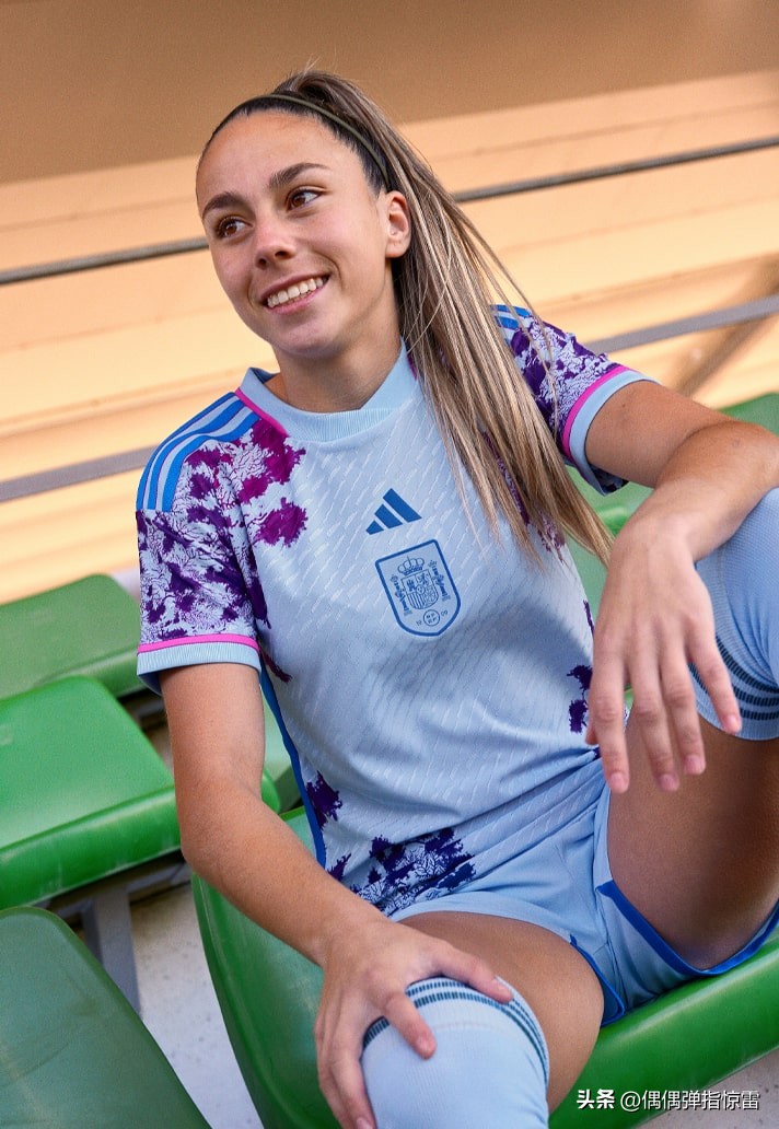 阿迪达斯女足世界杯球衣,阿迪达斯2019女足世界杯比赛用球