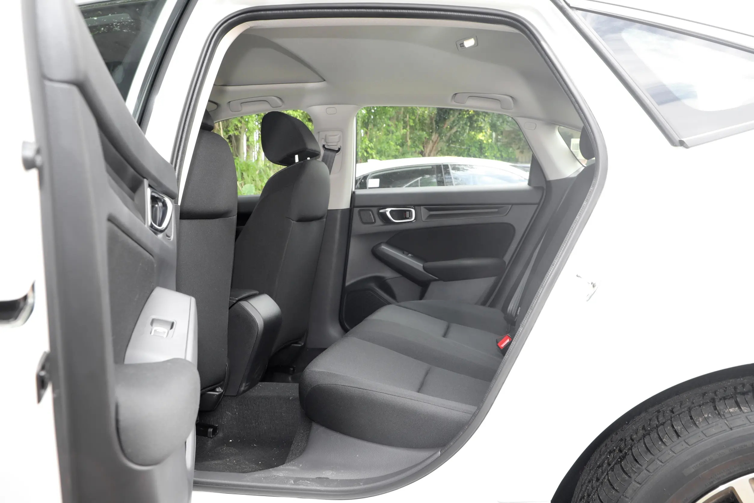 年轻人都爱的这3台家轿怎么选,年轻人讲究动力操控颜值的街车