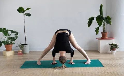 李沁近照瘦脱相，网友：这也太瘦了