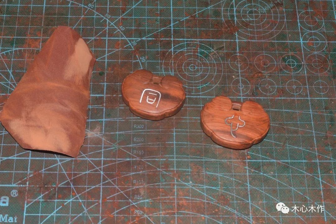 木雕长命锁可以嵌阴阳鱼吗,雕刻长命锁图片大全