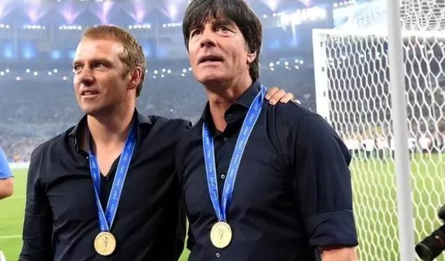 从全球倒数逆袭成世界第一,从世界第一到被球队开除的视频