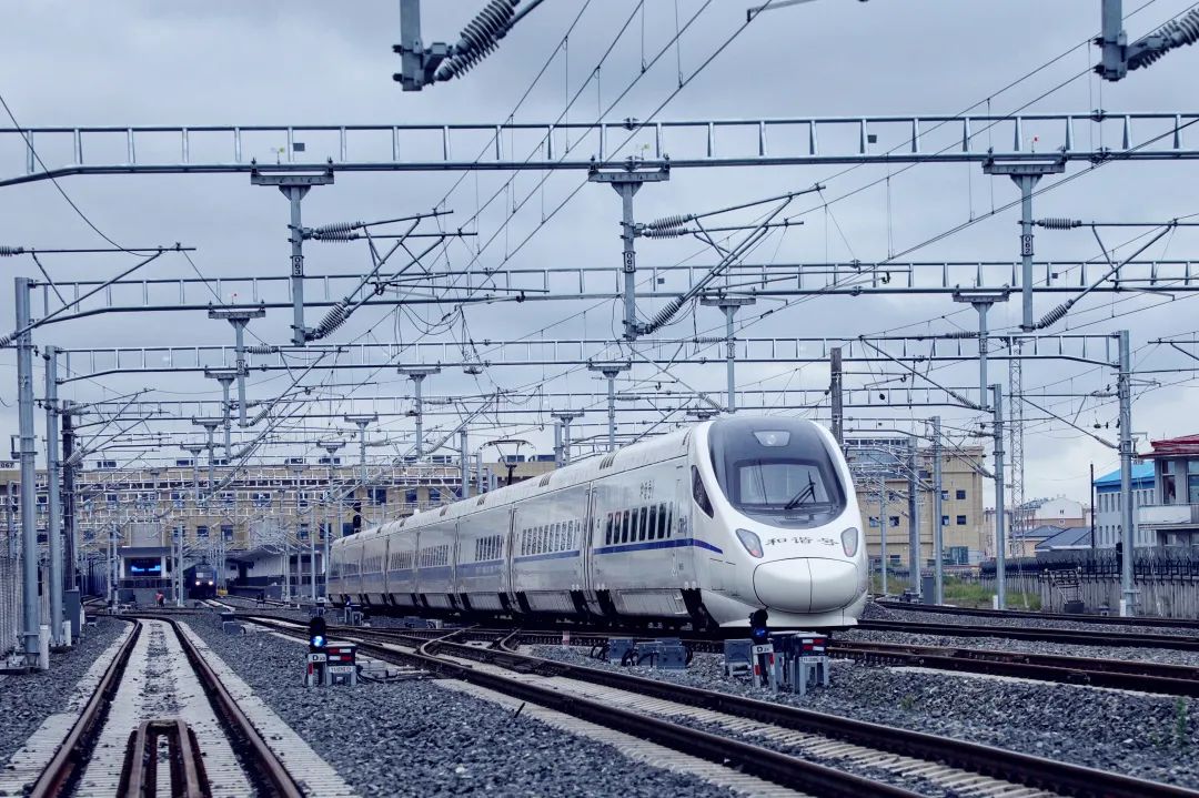 大一新生买学生票需要带什么,大学生买学生票检票要带学生证吗