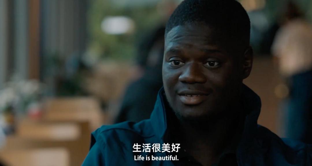 他一出场就惊艳了全场,他一出场就惊艳了所有人