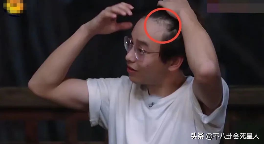 郑少秋沙溢周杰伦,郑少秋摘假发