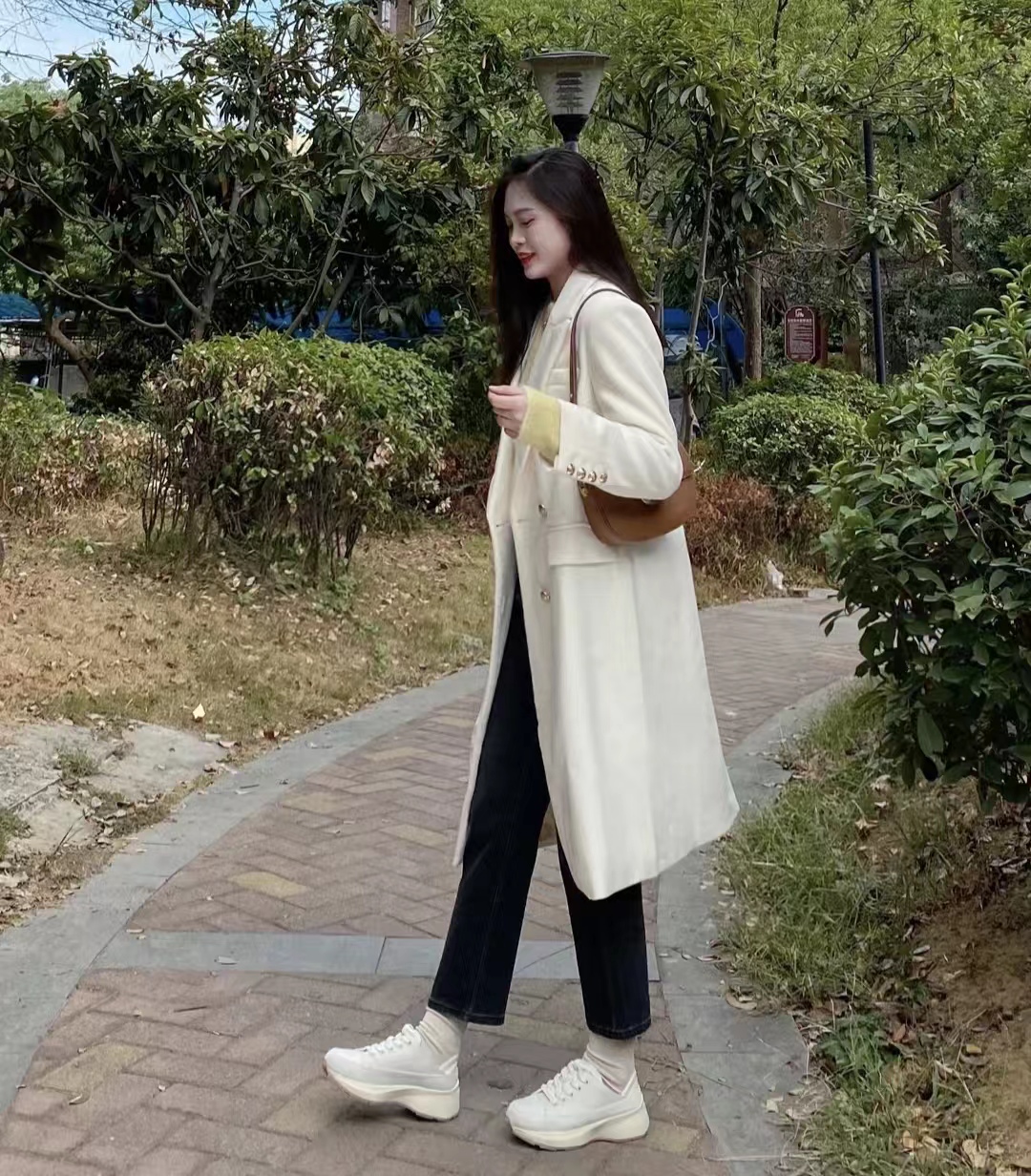 直筒牛仔裤搭配衣服视频大全,2021年直筒牛仔裤衣服搭配