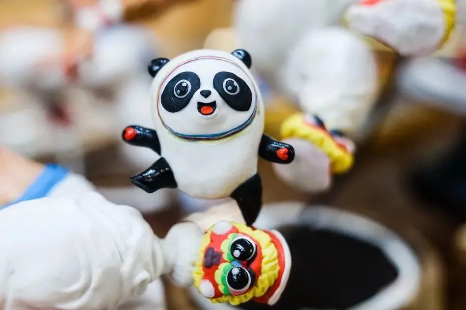 冰墩墩被骗2万如何处理,警方紧急提醒数万人被骗倾家荡产