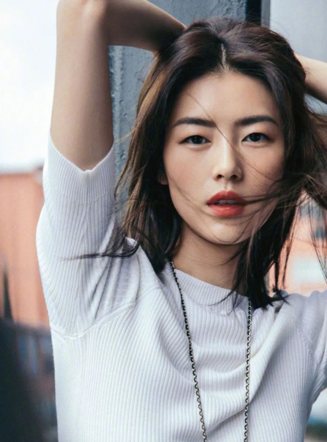 女生为了变美到底有多假动漫版,女生为了变美做整容手术