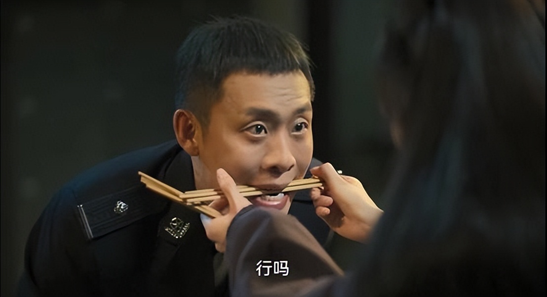 《他是谁》被人民网点名！既有夸又有批评，言辞直戳剧方肺管子