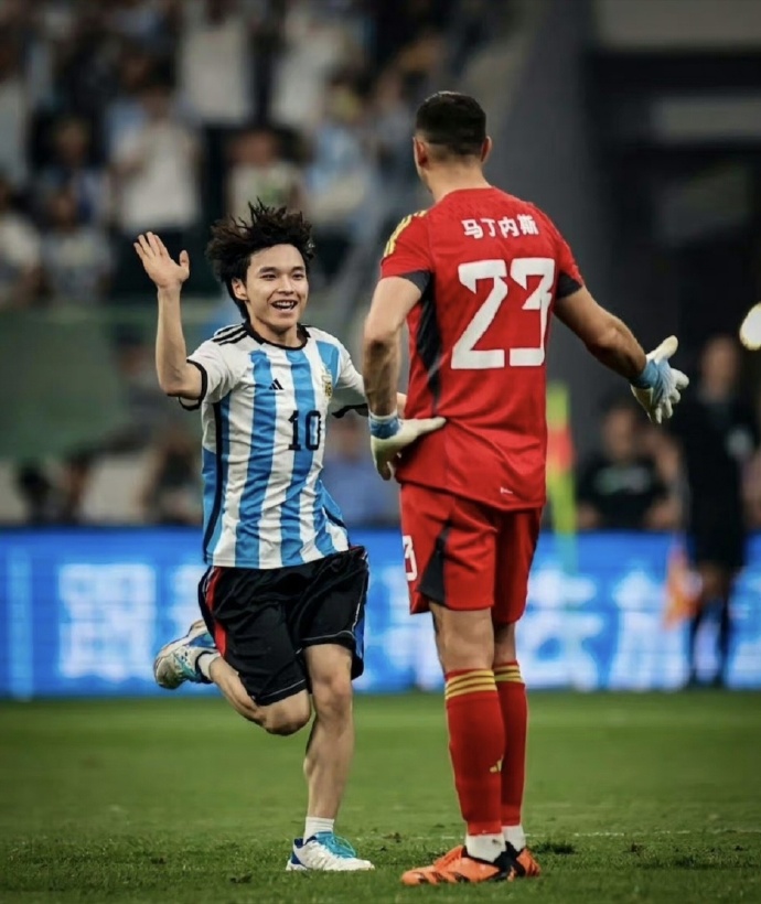 世俱杯国际足联狮子大开口,国际足联宣布将举办新世俱杯