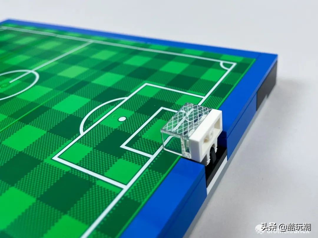 乐高10284诺坎普球场开箱,乐高皇家马德里球场