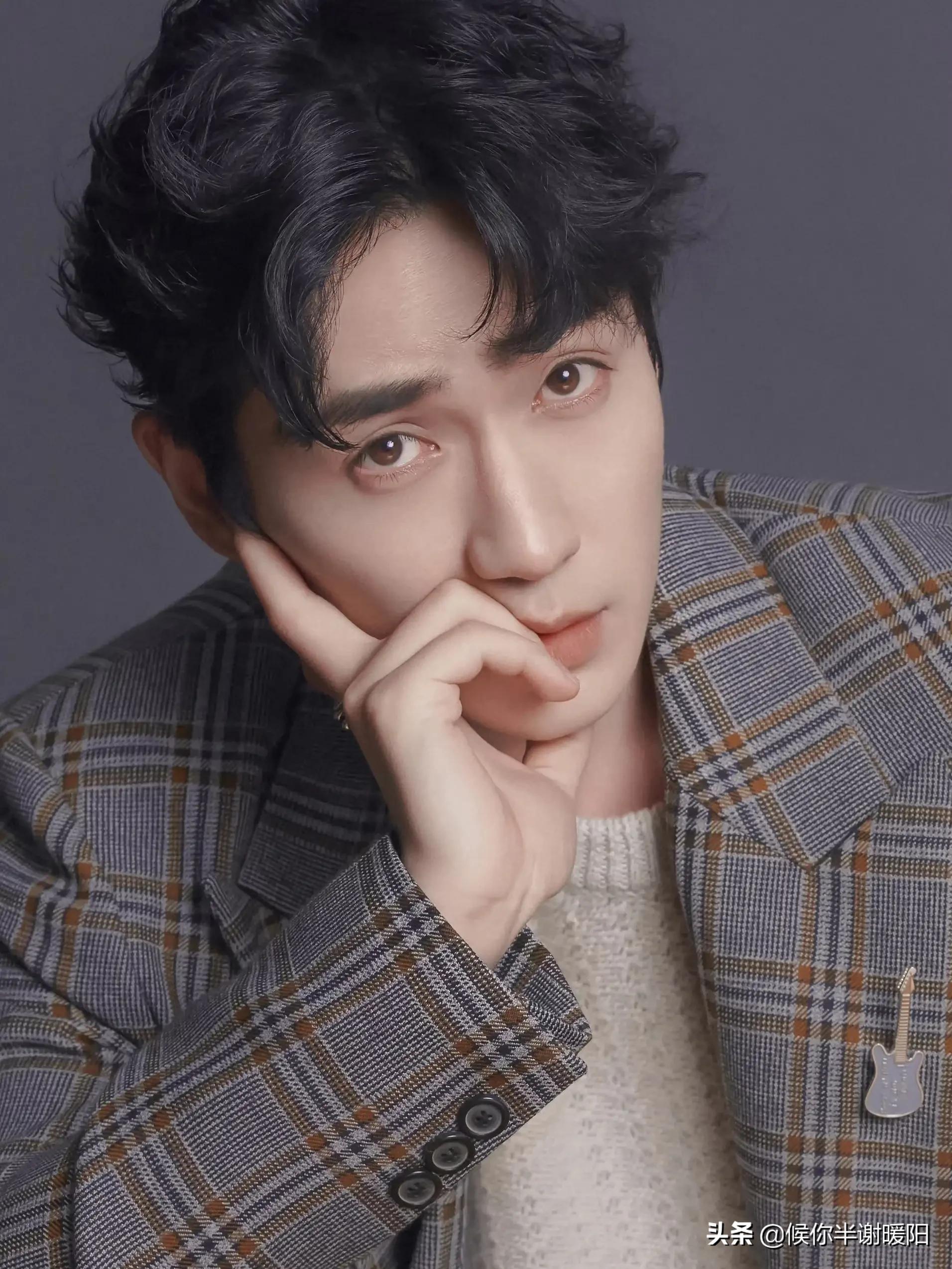 王一博和白敬亭穿搭,休闲西服穿搭白敬亭