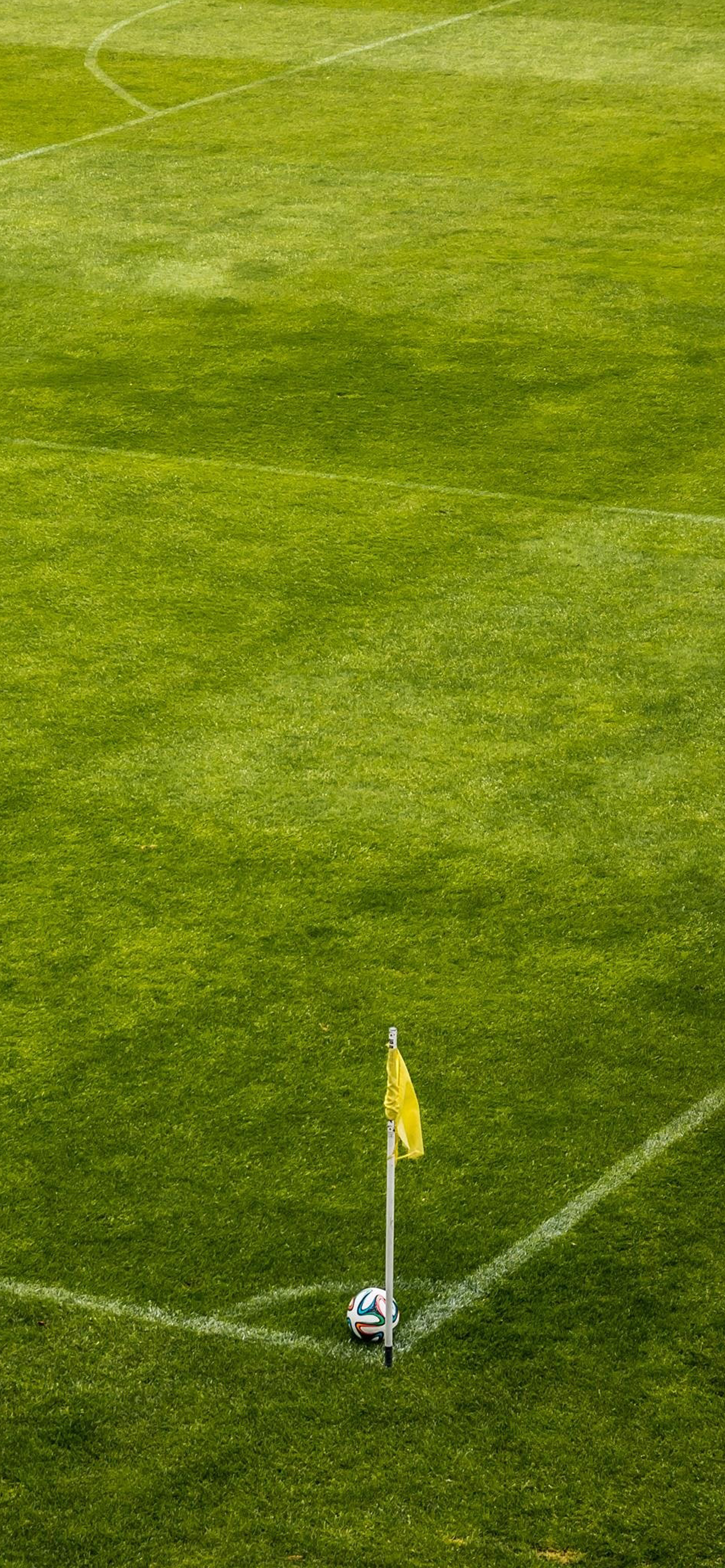 iphone13足球壁纸全面屏,苹果13pro足球壁纸