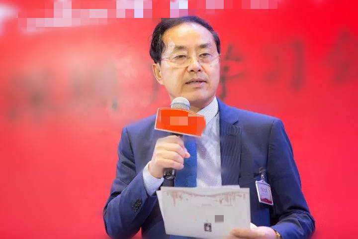 穷小子打工成了千万富翁,穷小子靠打工为生