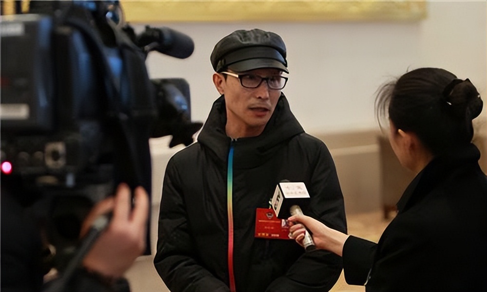 巩汉林谈国足引足球人士反击,巩汉林痛批中国足球视频