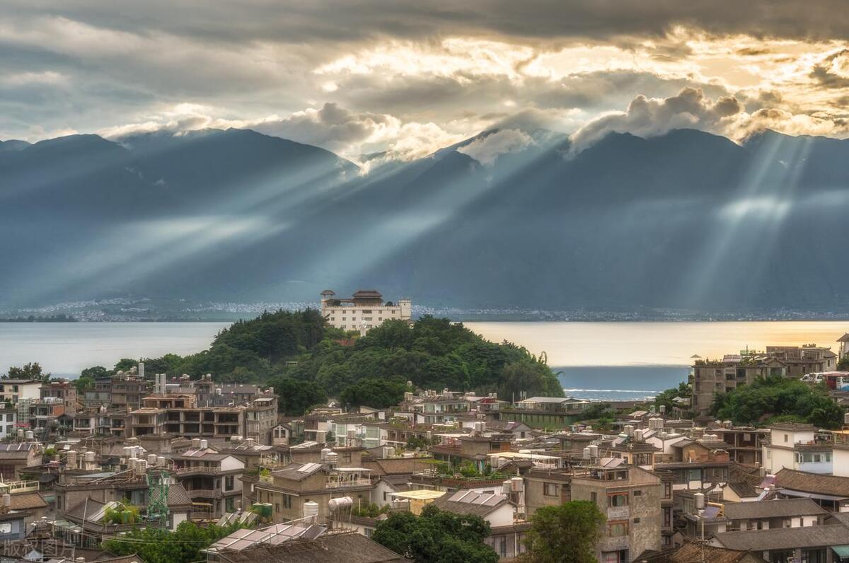 总喜欢让别人帮忙的人什么心理,一个人总想帮别人是什么心理