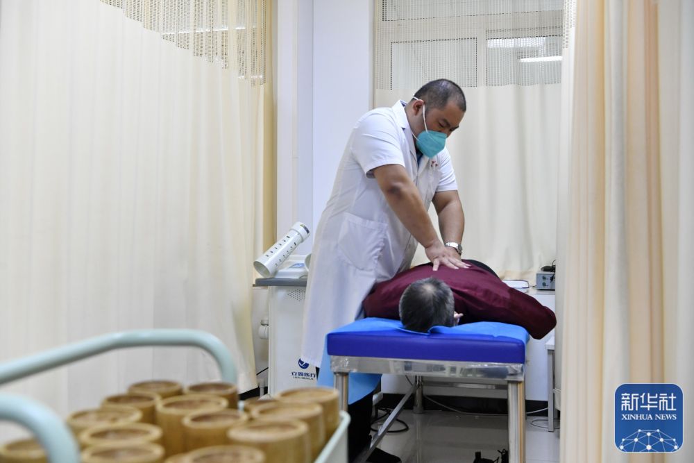 新春走基层用坚守诠释奉献与担当,新春走基层守护好城市