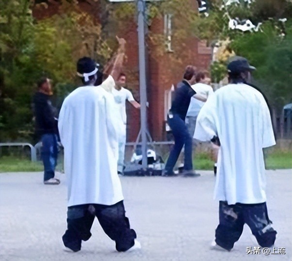 自从拿捏了sagging露臀风，*裤内**都想一天换三条