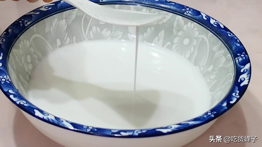 夏天吃的木瓜凉粉的做法,夏天街上卖的凉粉怎么做