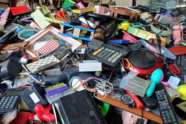 做废旧电子产品回收挣钱吗,废旧电子回收成暴利行业
