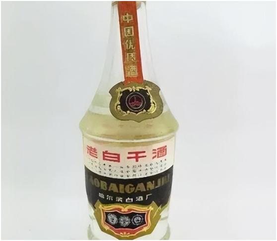 上海三口人去东北喝喜酒，随礼800，开席后乐了：东北兄弟真豪横