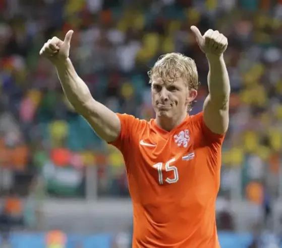 库伊特踢球,德克库伊特有什么冠军