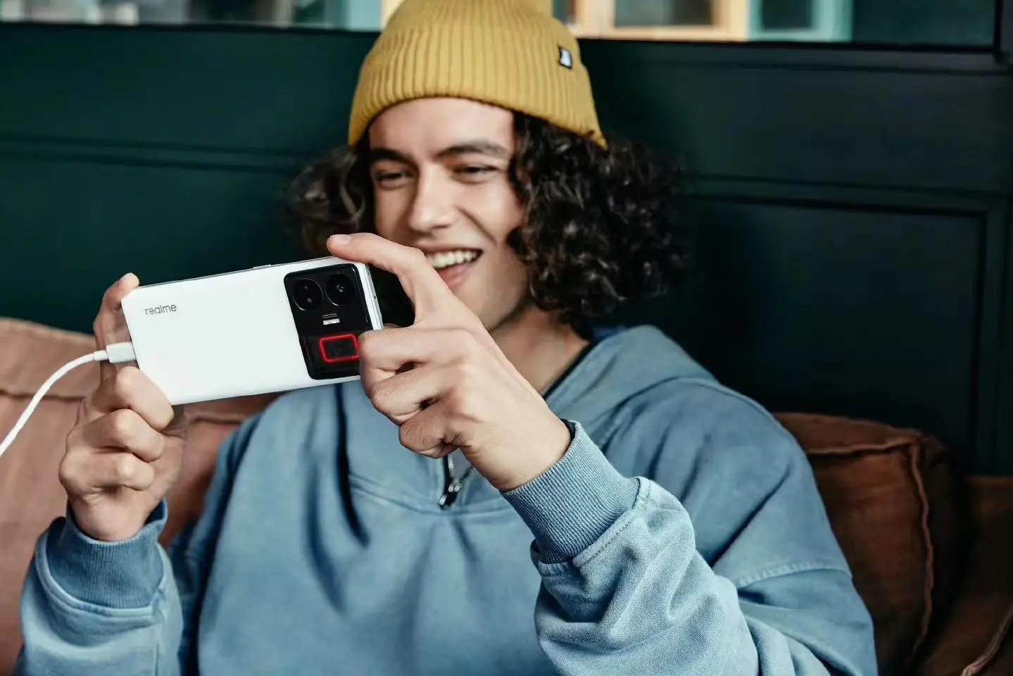 2022年3000到4000建议买的手机,2021年值得买的手机2000到3000元