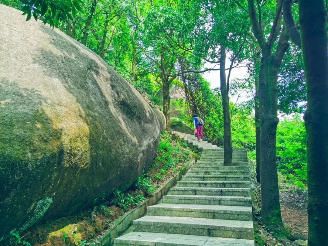 火炉山徒步登山路线图解,徒步中山铁炉山