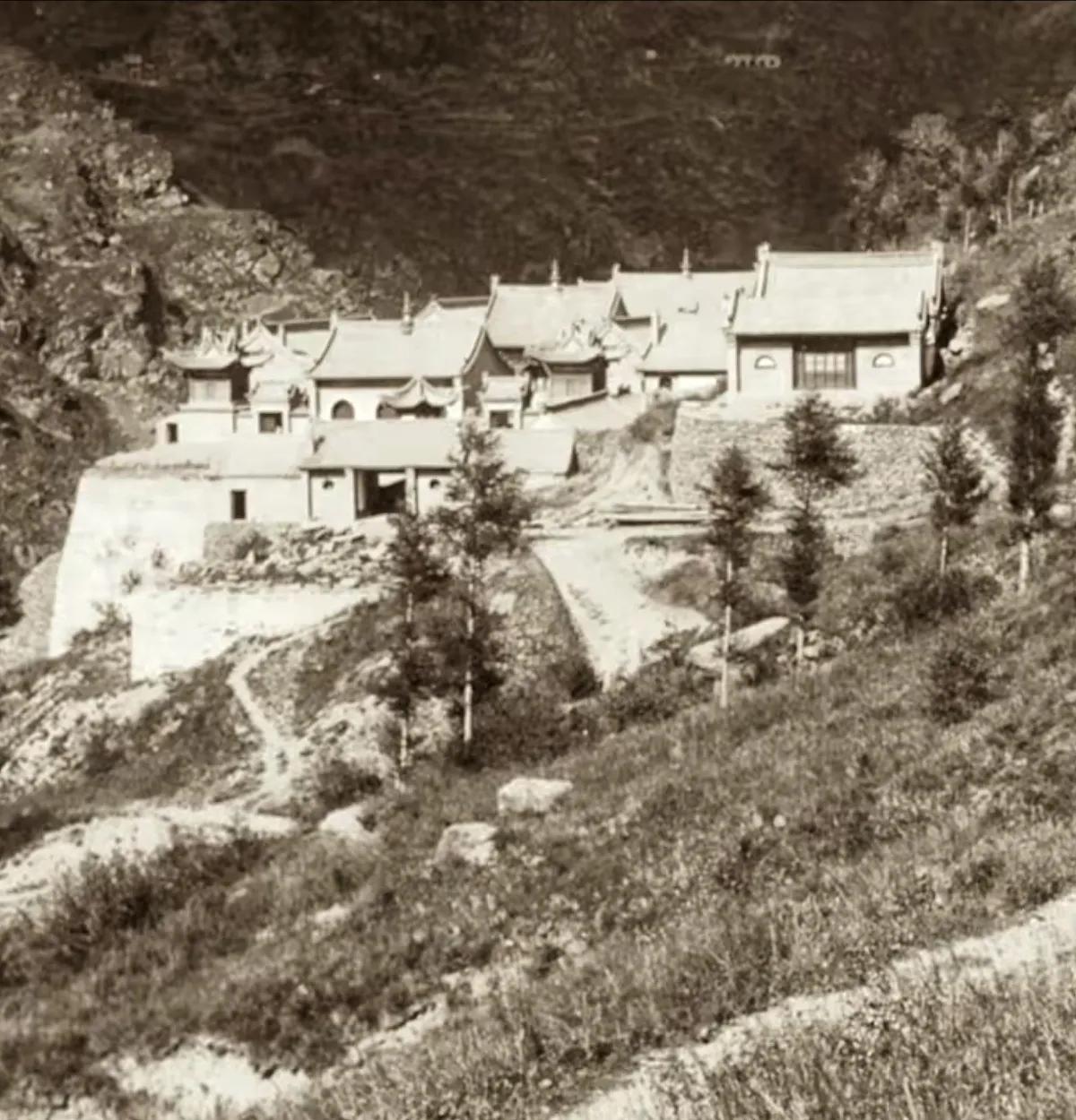 佛教圣地五台山龙泉寺,五台山最古老的寺院清凉寺