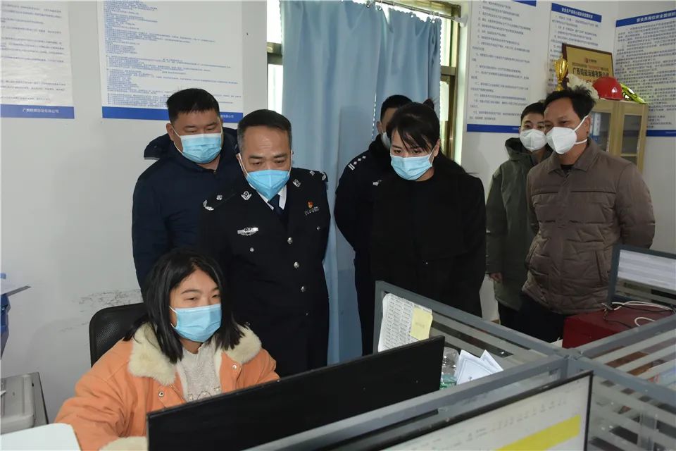 刘振兴率市春运办第三检查组到铁山港检查指导春运工作