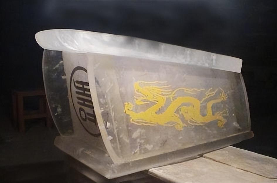 毛主席遗体四十多年不腐，防腐花费引发质疑，工作人员揭开内幕！