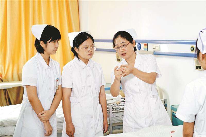 盐城卫生职业技术学院成人教育,盐城卫生职业技术学院中专