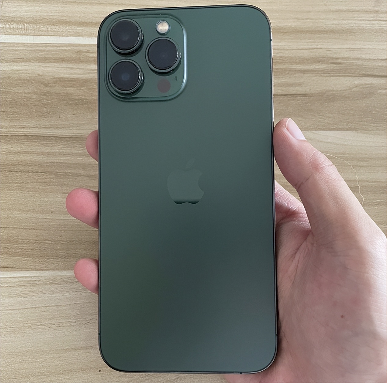 放弃iPhone14，入手美版有锁iPhone13ProMax1TB是种什么体验？