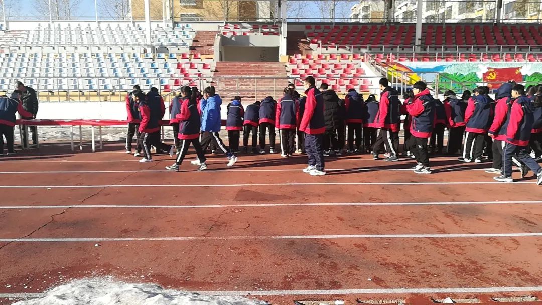 相约冬奥扛红旗扫雪志愿活动,张北三中百日誓师大会