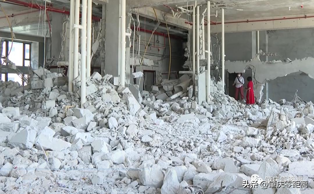 肇庆一业主装修拆墙切柱，不少住户家中开始有裂缝…