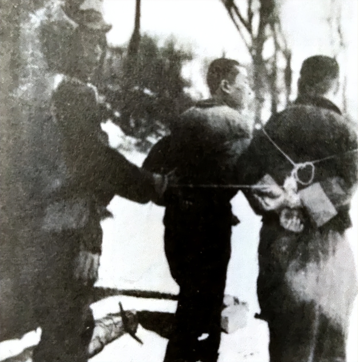 特工女儿回忆：长大才知，1931年那晚，母亲为何深夜要求女儿跳舞