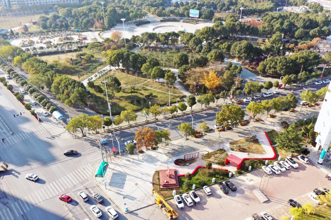 趁着天气晴朗一起去公园走走,春光明媚一起去公园