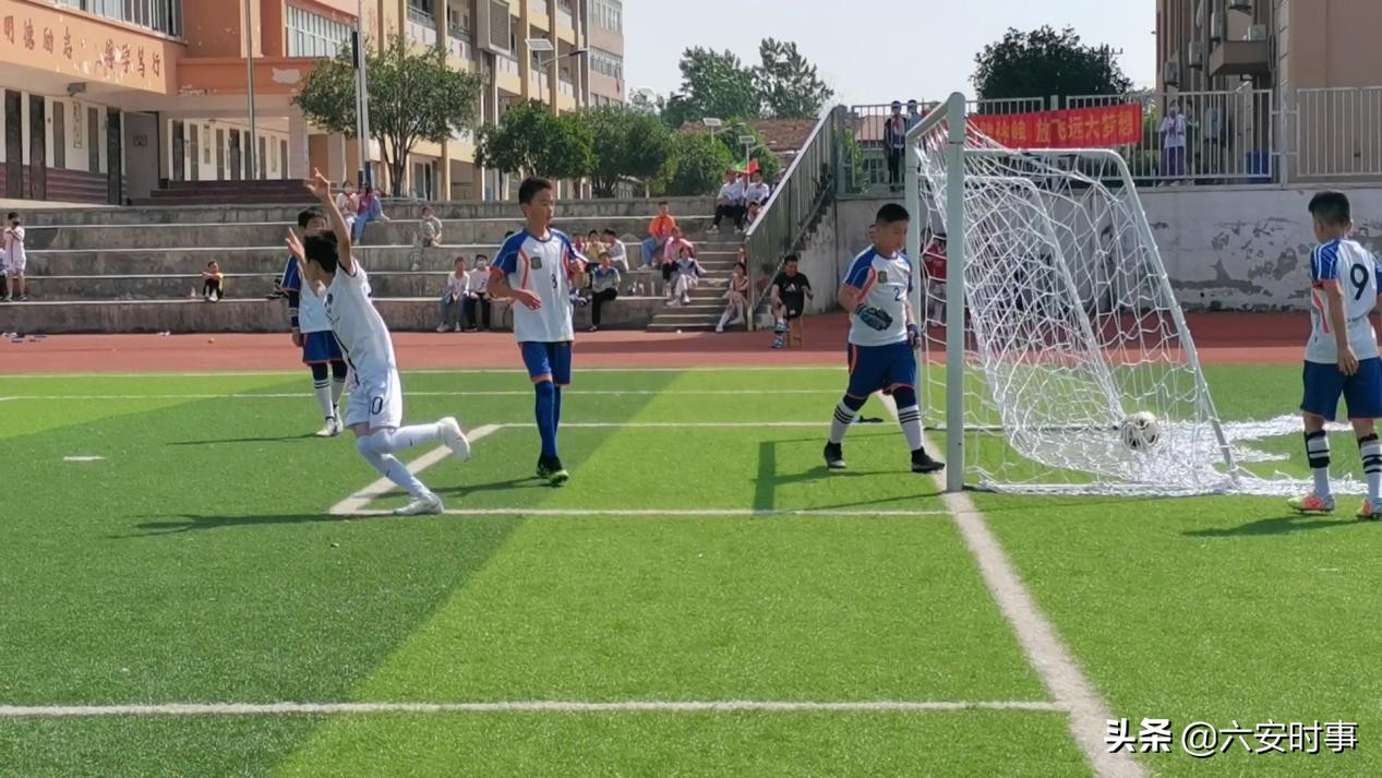 小学校园足球联赛开赛报道,小学校园足球联赛圆满落幕报道